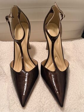 Jessica Simpson Dark Brown Patent T-Strap Pointed Toe Heels
